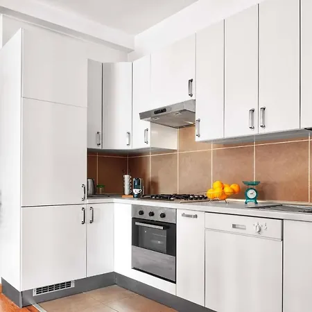 Unique 2 Bedrooms In Corso Como Mediolan