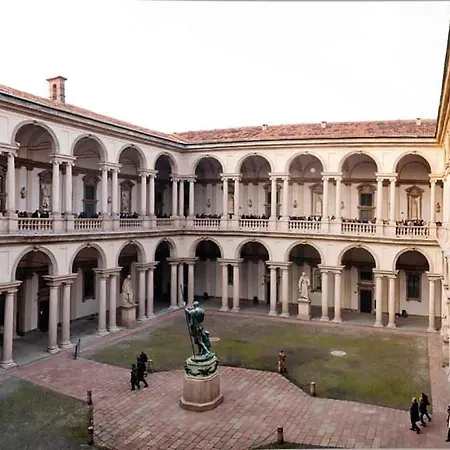 Unique 2 Bedrooms In Corso Como Apartament Mediolan